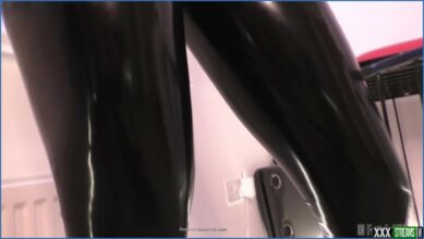 Mistress Anna Elite LATEX PUPPY POV PHUB